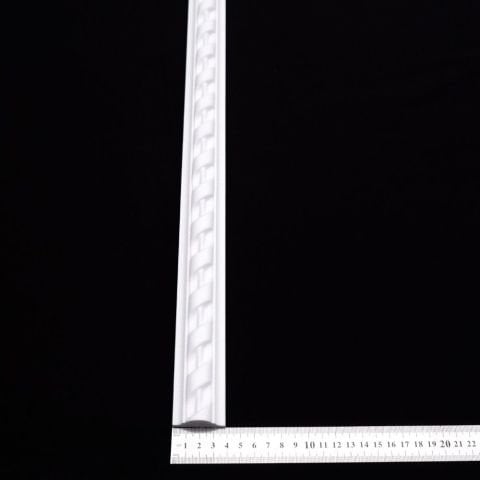 4 cm Genişlik 2 cm Yükseklikte Desenli Duvar Çıtası | STB-133